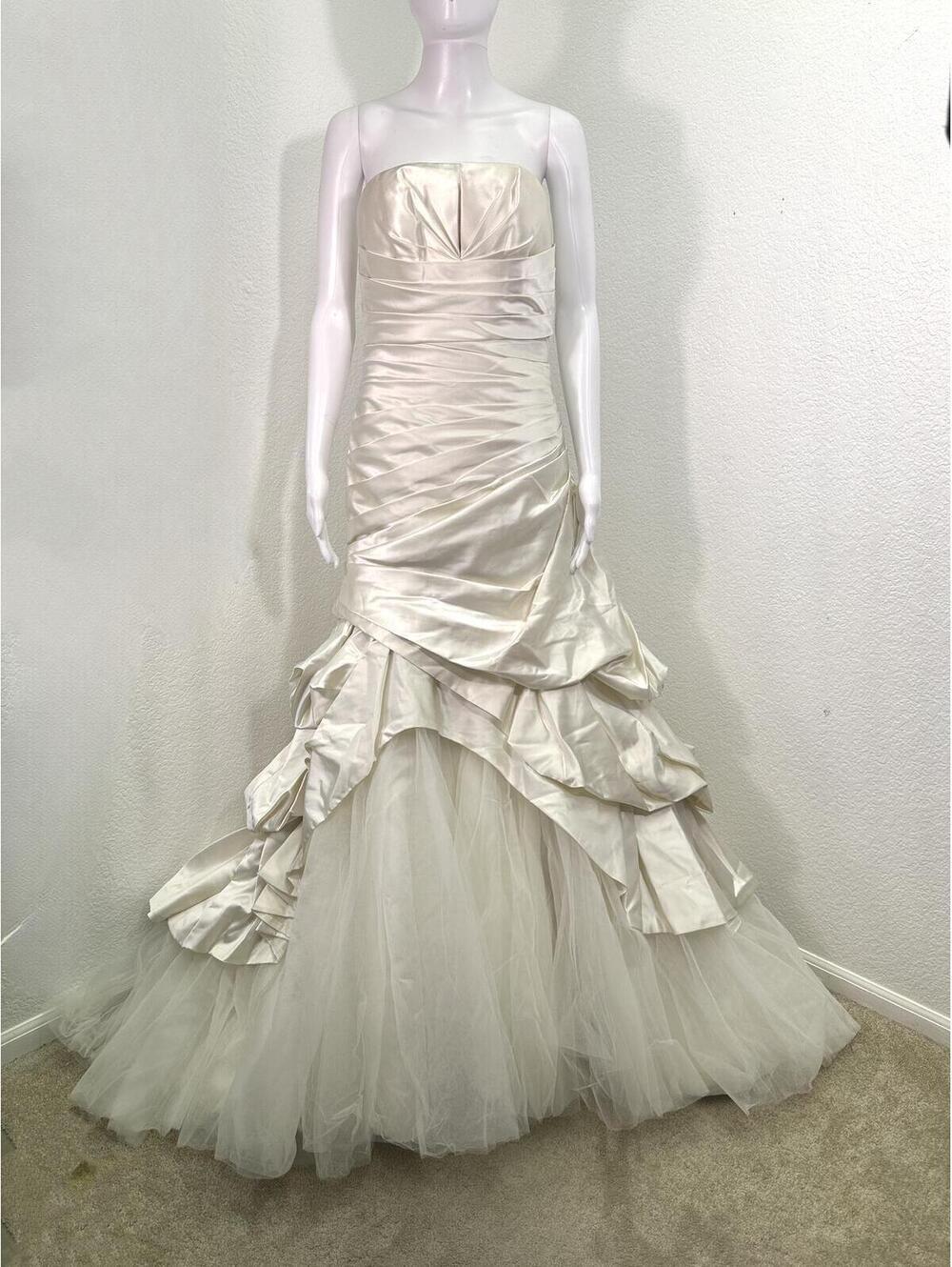 Pronovias Barcelona Dream XS Ivory Ruched Satin Strapless Wedding Dress Mermaid